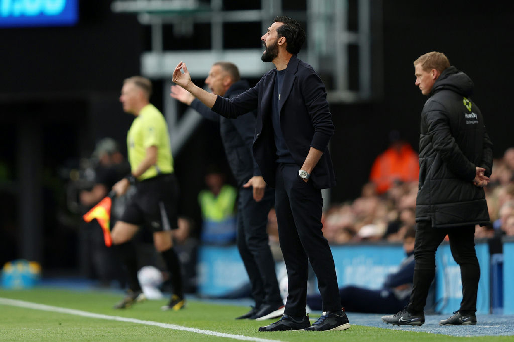 Início turbulento de Álvaro Arbeloa no comando do Fulham gera pressão precoce