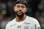 Insatisfação cresce no Corinthians com postura e desempenho de Memphis Depay