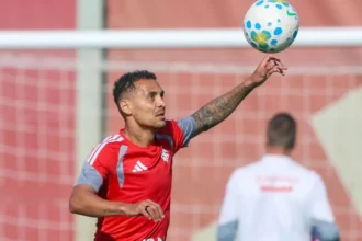 Internacional aposta no retorno de alan patrick para duelo decisivo contra o botafogo