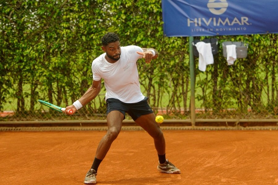João Lucas Reis estreia com vitória no challenger de Guayaquil