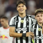 Jogador do botafogo álvaro montoro deseja boa sorte a joaquín correa na libertadores