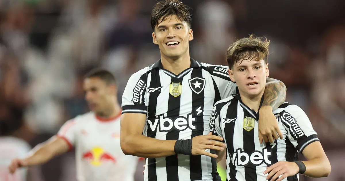 Jogador do botafogo álvaro montoro deseja boa sorte a joaquín correa na libertadores