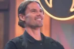 Jônatas conquista o lampião do poder após vencer a prova de fogo no reality show