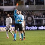 Jorginho admite erro em pênalti mas questiona atuação de Anderson Daronco