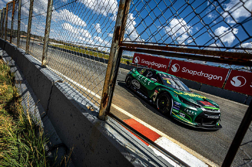 Julio Campos mira recuperação na Stock Car em etapa decisiva no Paraná