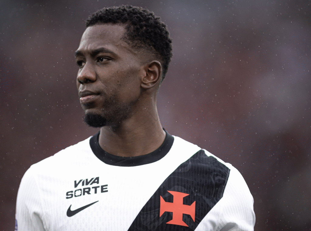 Junior Barranquilla demonstra interesse na contratação do zagueiro Carlos Cuesta