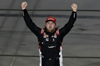 Kaden Honeycutt domina em Phoenix e abre vantagem na liderança da Nascar Truck