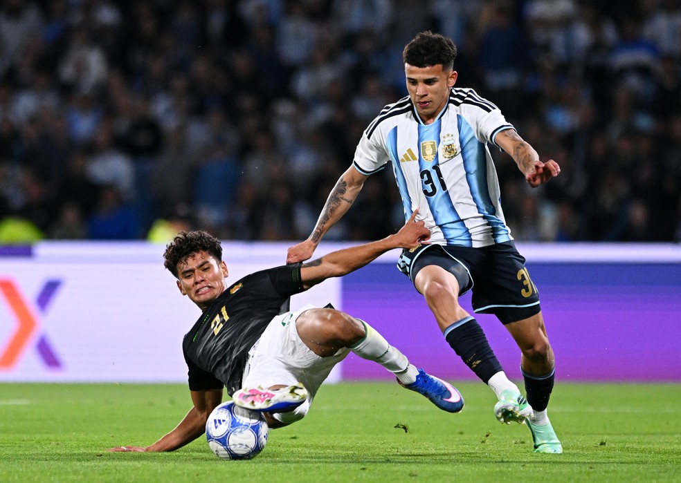 Leonel Flores brilha pela Argentina e vira alerta para o Vasco na Sul-americana