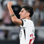 Lescano assume protagonismo no Vasco com início impactante no Brasileirão