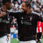 Liverpool bate o brentford de virada fora de casa pelo campeonato