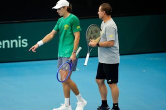 Lleyton Hewitt integra equipe técnica de Alex de Minaur em parceria temporária