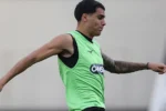 Lucas Villalba retorna aos relacionados do Botafogo para partida