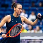 Luisa Stefani busca posto de melhor dupla do ano em Wuhan