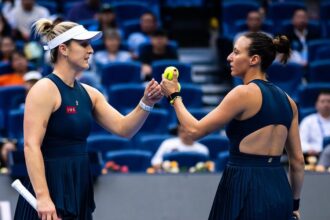 Luisa Stefani e Gabriela Dabrowski avançam no WTA 1000 de Wuhan