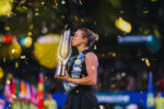 Maja Chwalinska conquista o título do wuhan open e celebra reviravolta na carreira