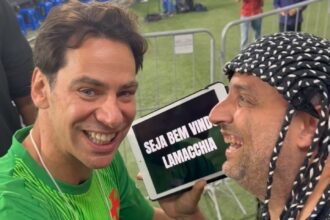 Marcos Lamacchia aparece em registro no Maracanã ao lado de Homem Piruca