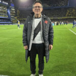 Mário Junqueira marca presença no gramado do estádio La Bombonera
