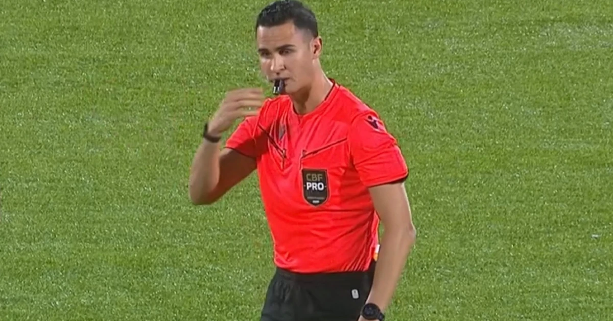 Matheus Delgado Candançan é o árbitro de Coritiba e Botafogo pelo Brasileirão