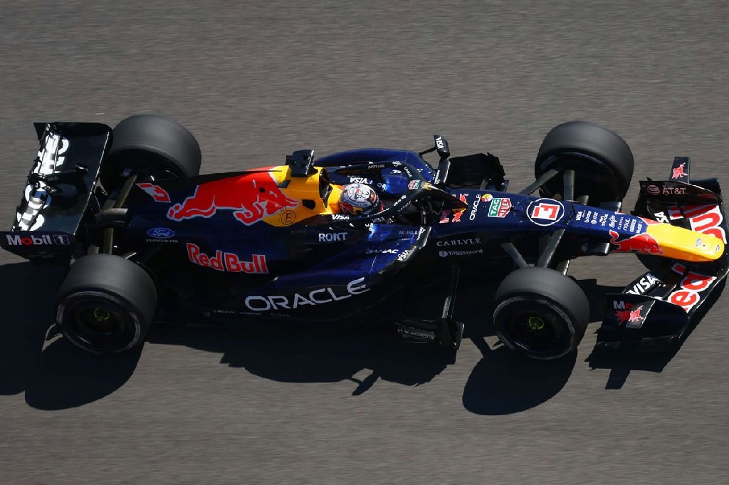 Max Verstappen começa forte em Austin e Red Bull isola dois alvos prioritários no RB22
