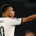 Mbappé entra no top-5 de artilheiros da Champions League em seu centésimo jogo