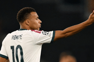 Mbappé entra no top-5 de artilheiros da Champions League em seu centésimo jogo