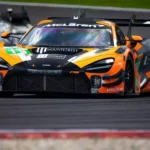 Mclaren #10 crava a pole position na classe LMGT3 em barcelona