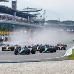 Mercedes defende simplificação técnica após caos na largada do GP da Malásia