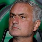 Mourinho se cala após vitória do Real Madrid e critica arbitragem por expulsão de Vinicius Jr