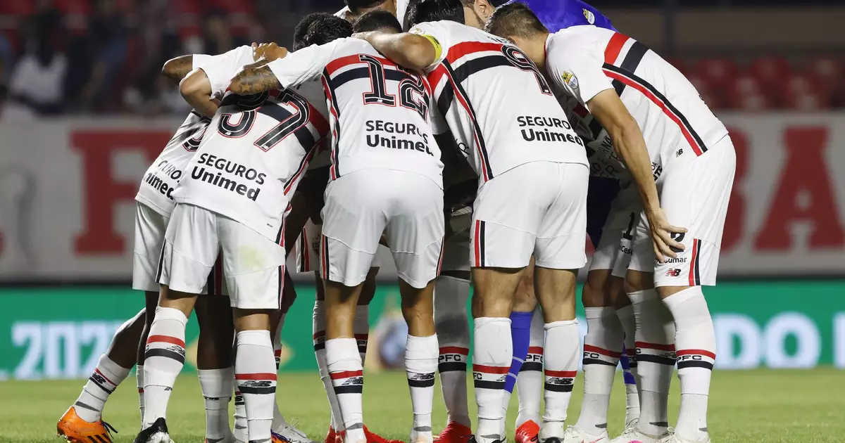 Narrador comete gafe inacreditável em jogo do Campeonato Brasileiro