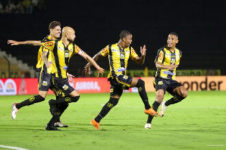 Novorizontino atropela a Ponte Preta por 5 a 1 e salta para o segundo lugar da Série B