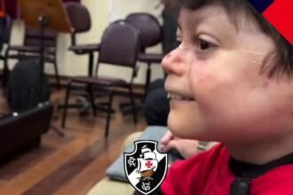Orquestra do corpo de bombeiros surpreende pequeno gui com hino do vasco