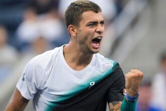Pai de Flavio Cobolli revela tentativa de contratar Juan Carlos Ferrero