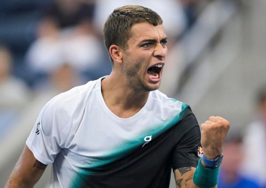 Pai de Flavio Cobolli revela tentativa de contratar Juan Carlos Ferrero