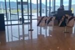 Paixão vascaína toma conta de aeroporto em Buenos Aires com exibição de camisas