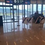 Paixão vascaína toma conta de aeroporto em Buenos Aires com exibição de camisas