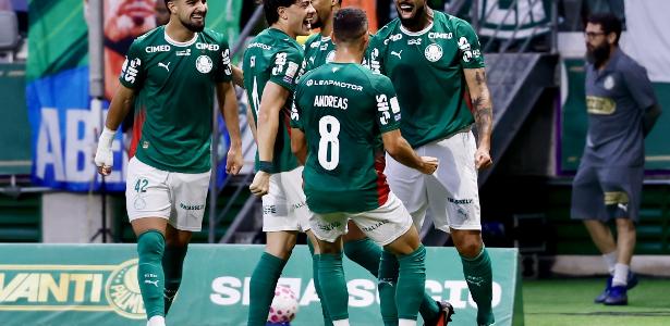 Palmeiras domina clássico e expõe crise técnica profunda do Corinthians