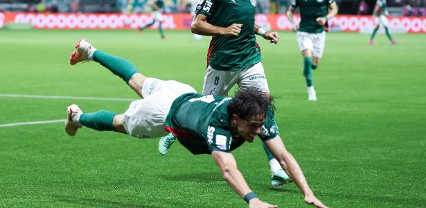 Palmeiras domina Corinthians e consolida nova estratégia tática sob comando de Abel Ferreira