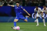 Palmeiras supera o Bragantino na Arena Barueri e assume a ponta do Brasileirão