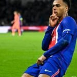 Paris Saint-Germain e Lyon duelam pela liderança do campeonato Francês