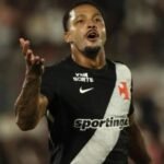 Passaporte de David é entregue à polícia por defesa sem comparecimento à delegacia
