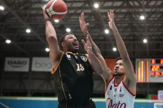 Pato Basquete bate o Botafogo por 89 a 88 com virada dramática no minuto final no Paraná pelo NBB