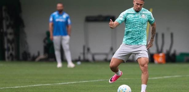 Paulinho mantém cronograma de transição e é ausência confirmada no Palmeiras
