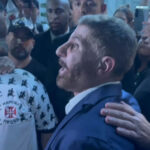 Pedrinho lidera canto tradicional com torcedores após aprovação da SAF do Vasco