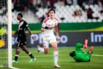 Pedro comanda goleada, derruba jejum e vira Artilheiro do Brasil