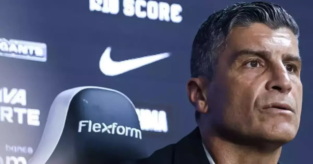 Pedro Emanuel aponta erros do Vasco e liga sinal de alerta contra o rebaixamento antes do Boca