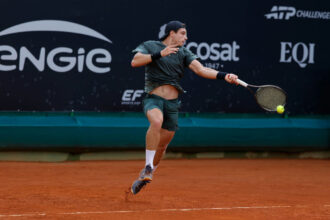 Pedro Sakamoto e João Schiessl lideram a lista de favoritos no M15 de Maringá