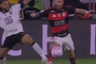 Pênalti para o Flamengo divide opiniões entre colunistas