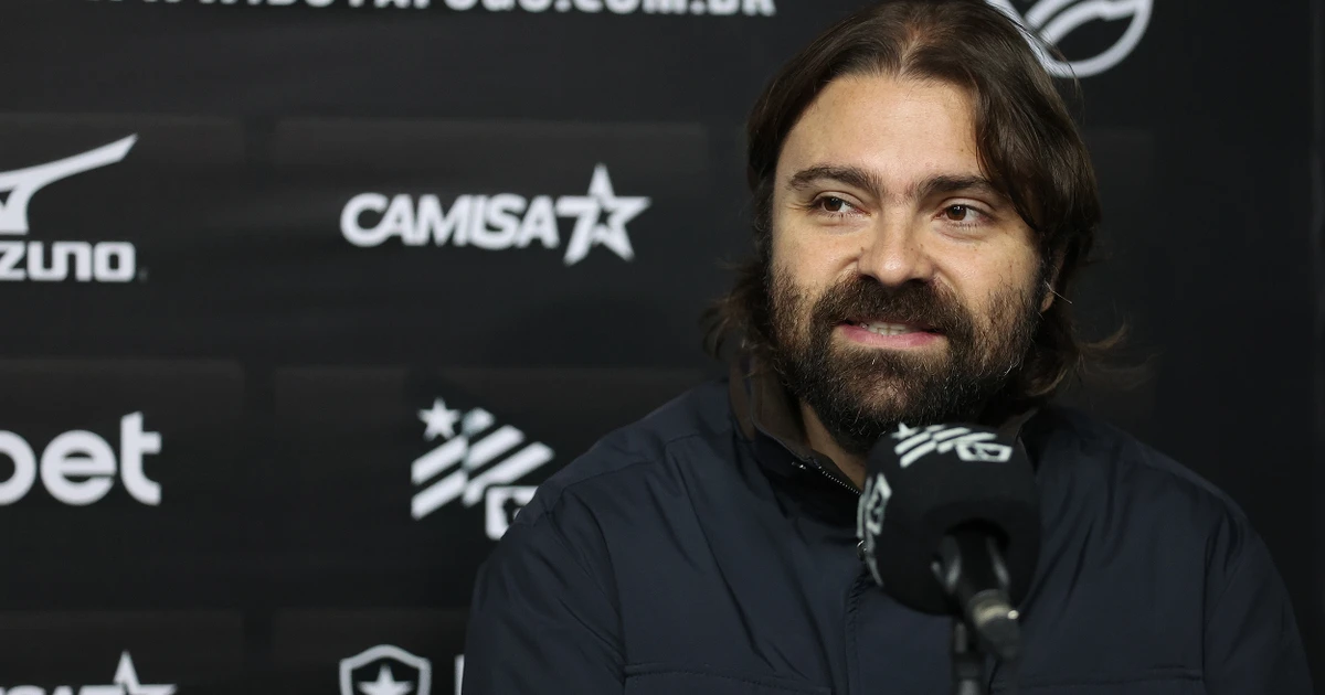 Presidente do Botafogo mantém cautela sobre uso do Nilton Santos pelo Vasco