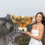 Qinwen Zheng celebra título histórico no WTA 1000 de Pequim na Grande Muralha