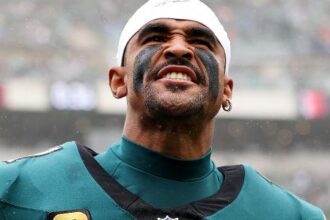 Quarterback do Philadelphia Eagles é diagnosticado com trombose e embolia